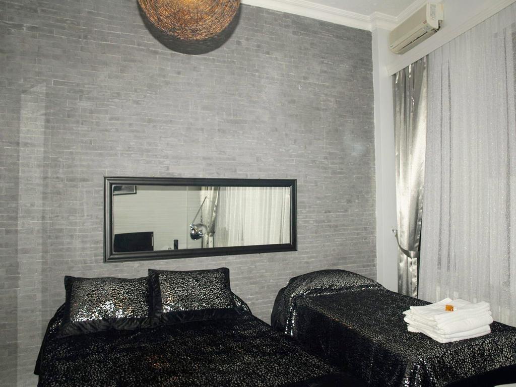 Esra Sultan Petrol Hotel Стамбул Экстерьер фото