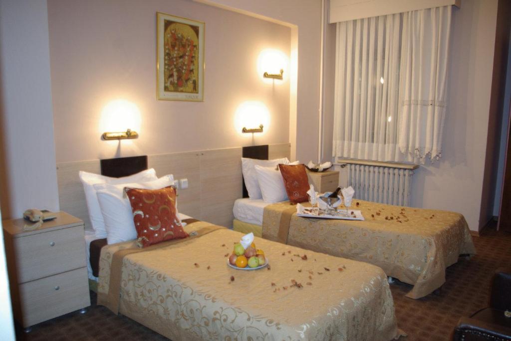 Esra Sultan Petrol Hotel Стамбул Экстерьер фото