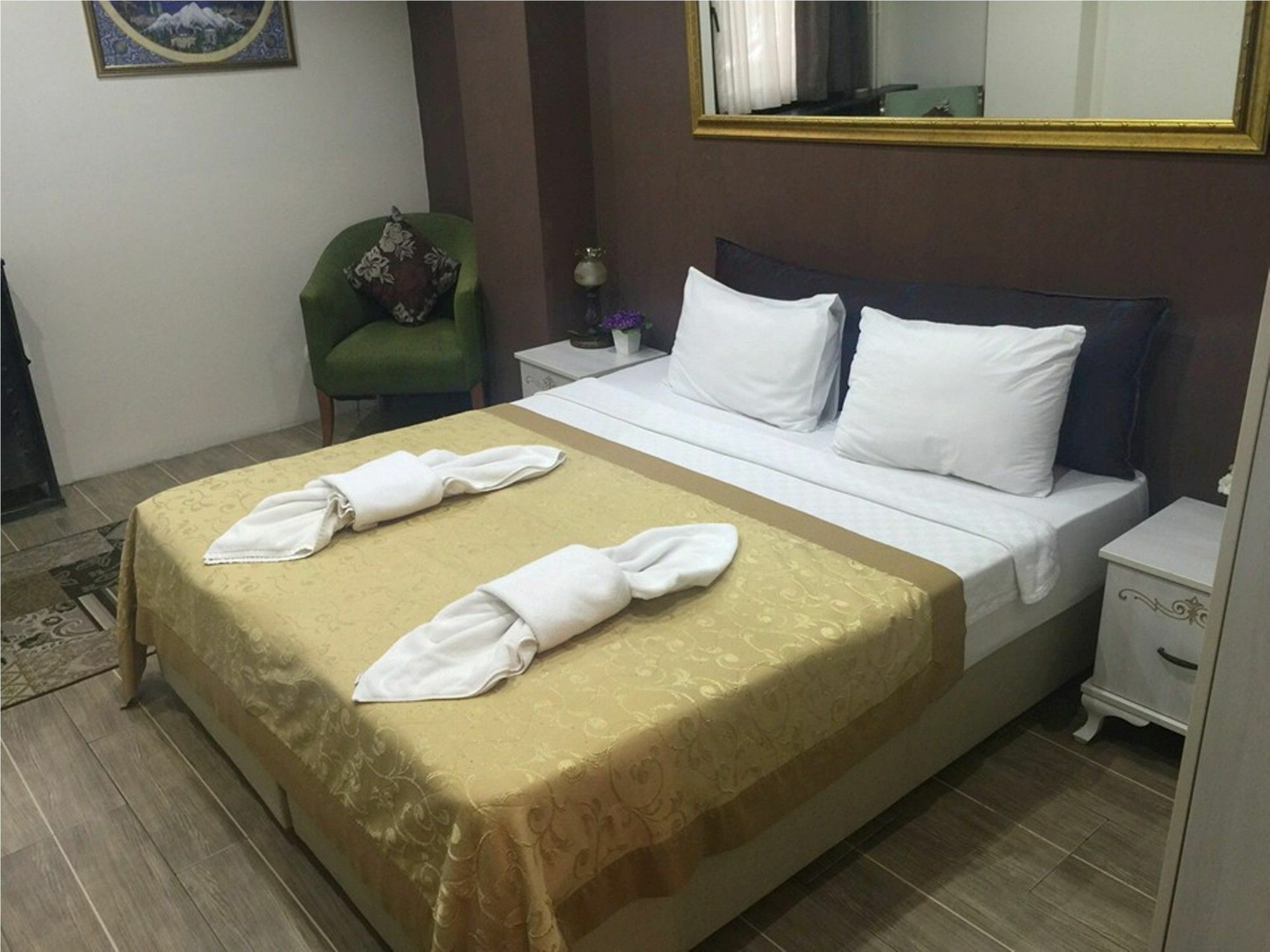 Esra Sultan Petrol Hotel Стамбул Экстерьер фото