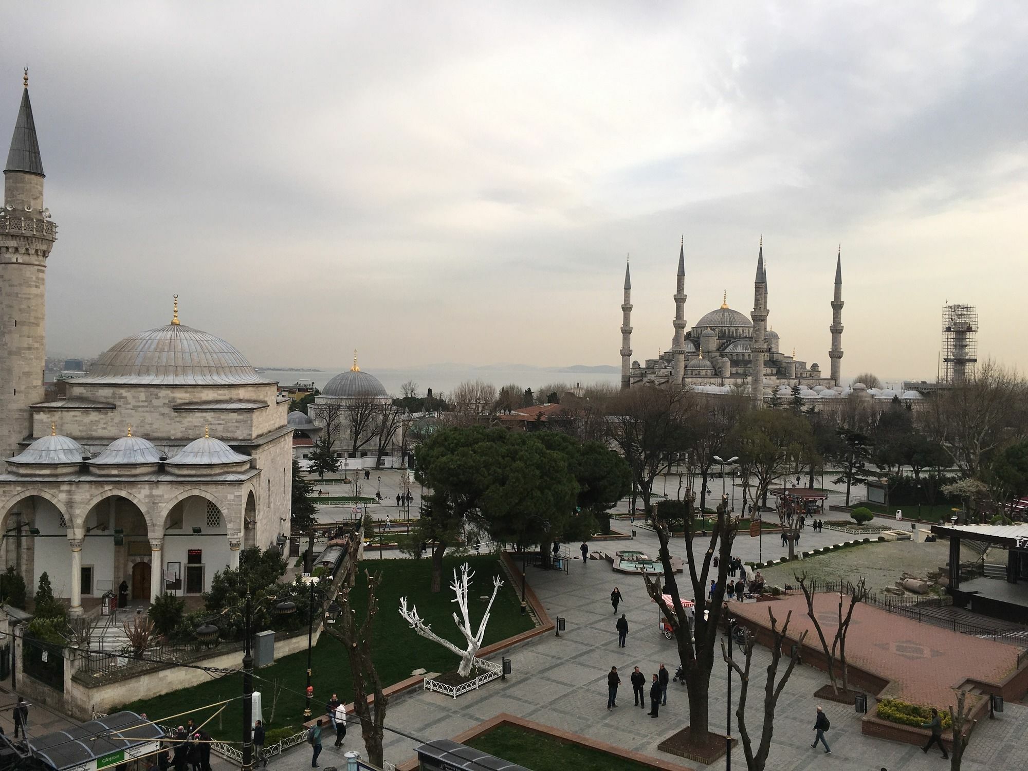Esra Sultan Petrol Hotel Стамбул Экстерьер фото