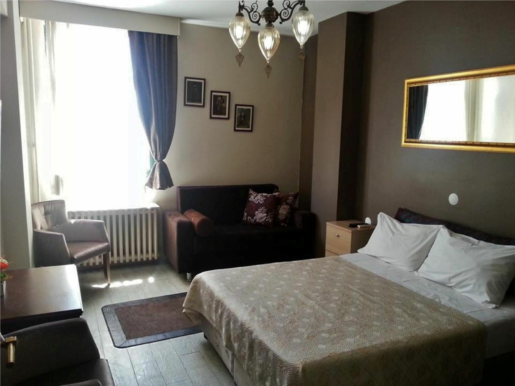 Esra Sultan Petrol Hotel Стамбул Экстерьер фото